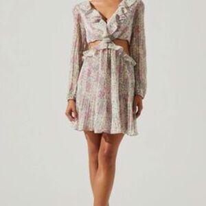 ASTR NWT Dress in Lilac
